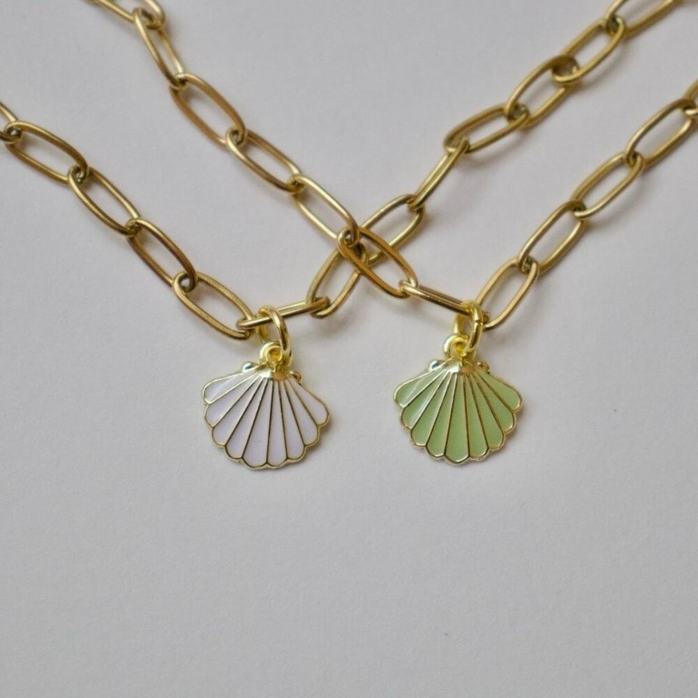 Gold Single Shell Necklace - 18k Gold Plated